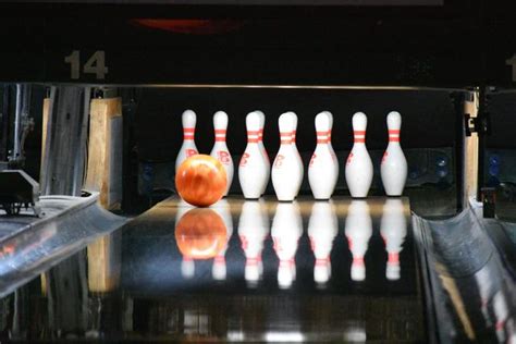 jugar bolos en barcelona|Boleras en Barcelona, estos son los Mejores Bowling